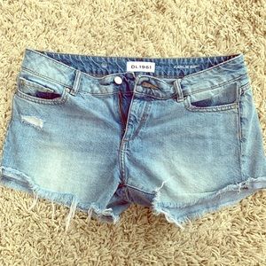 DL 1961 Karlie Boyfriend Short